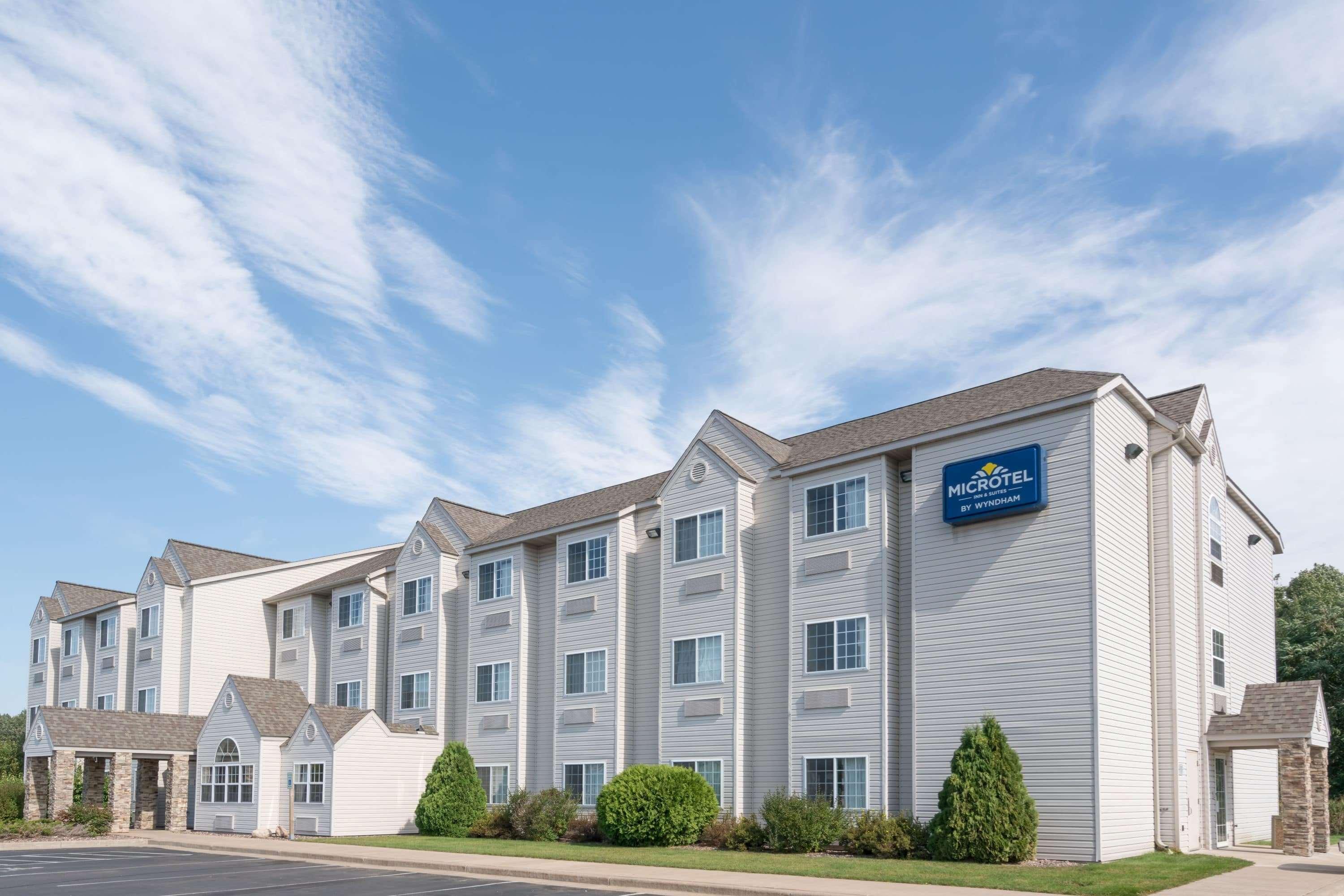 Microtel Inn & Suites By Wyndham Rice Lake Exterior photo
